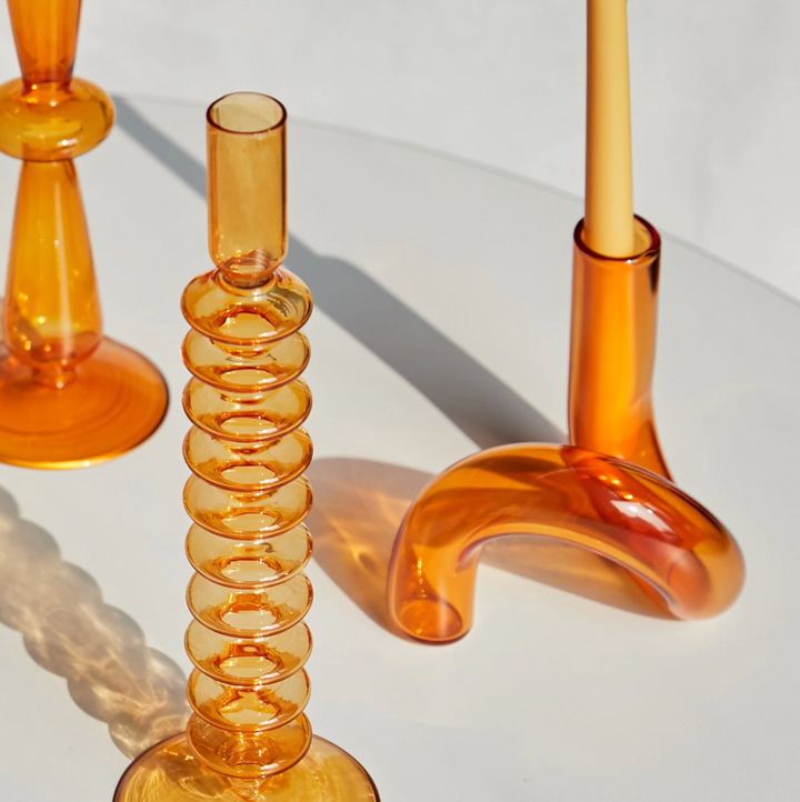 Jarrón de vidrio Aurevio con diseño de asa – Borosilicato, tintado y duradero
