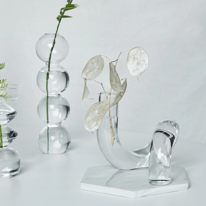 Jarrón de vidrio Aurevio con diseño de asa – Borosilicato, tintado y duradero