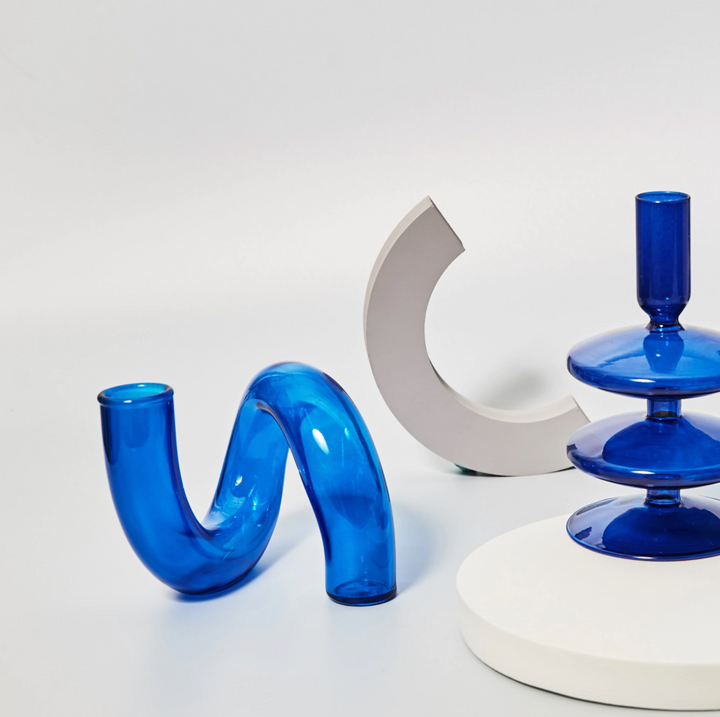 Jarrón de vidrio Aurevio con diseño de asa – Borosilicato, tintado y duradero