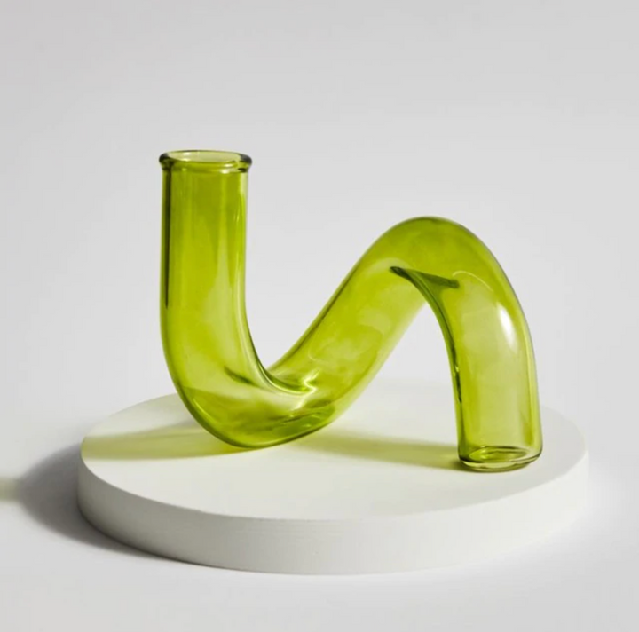 Jarrón de vidrio Aurevio con diseño de asa – Borosilicato, tintado y duradero