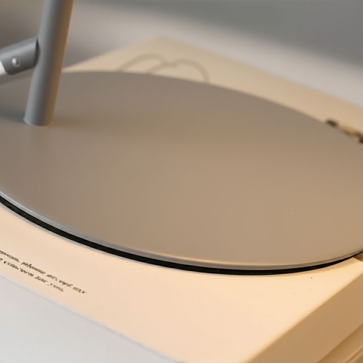 Kleurrijke Bureaulamp met Scandinavisch Design 4