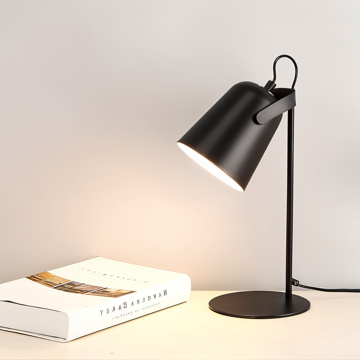 Kleurrijke Bureaulamp met Scandinavisch Design 6