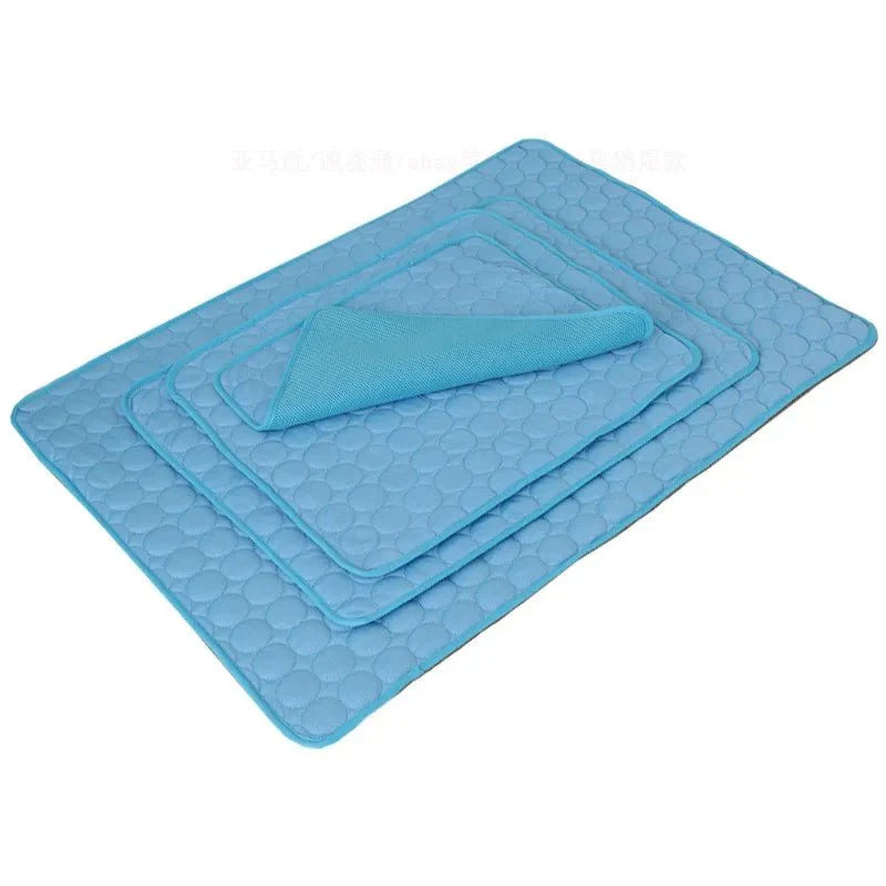 COOLPAW – Cooling Mat for Dogs and Cats Made of Breathable Ice Silk Vestragear