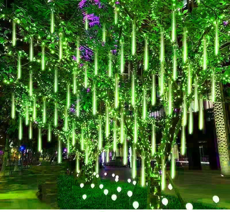 Luminova LED Meteorenregen Verlichting – Waterdichte Buitenverlichting met 8 Buisjes, 30/50 cm, Energiezuinig & Sfeervol Design