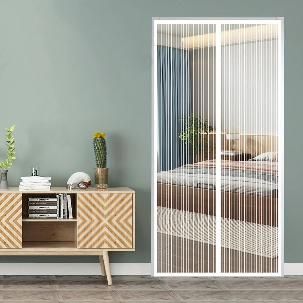 SUMMSTOP – Magnetic mosquito curtain for insect-free rooms Vestragear