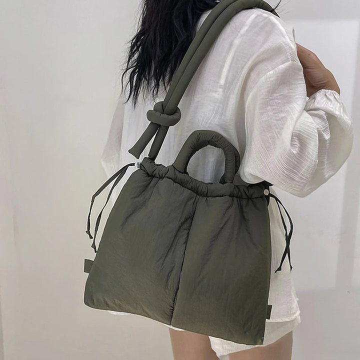 MODABAG – Modieuze damesschoudertas met slim opbergvak en gewatteerd ontwerp 1