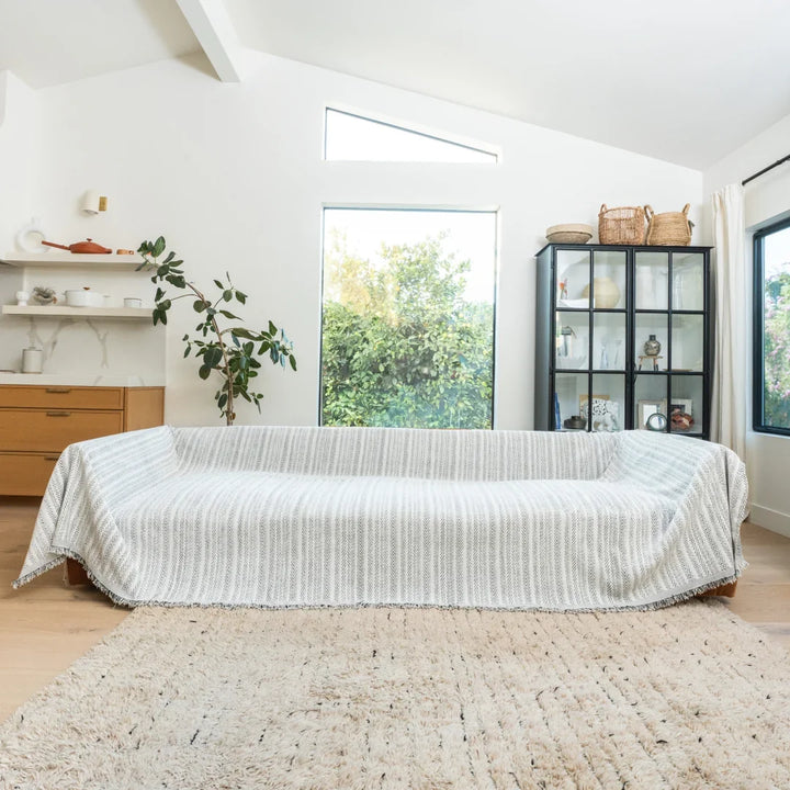 Magic Sofa Blanket - Lena Herring 3