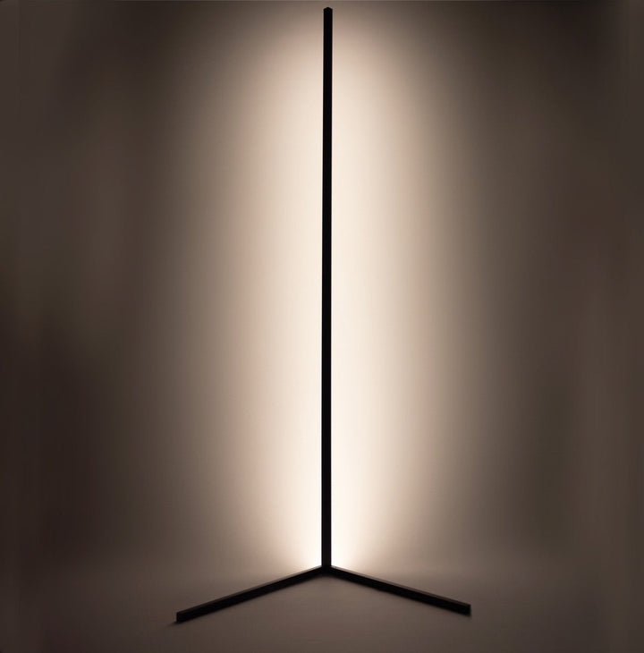 Moderne Hoek Vloerlamp Met Geïntegreerde LED Verlichting En Slim Ruimtebesparend Design | Sansoti 1