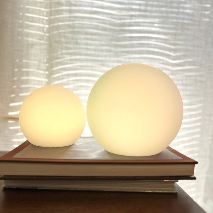 Lunava lampada da tavolo LED – senza fili, ricaricabile e illuminazione a 16 colori