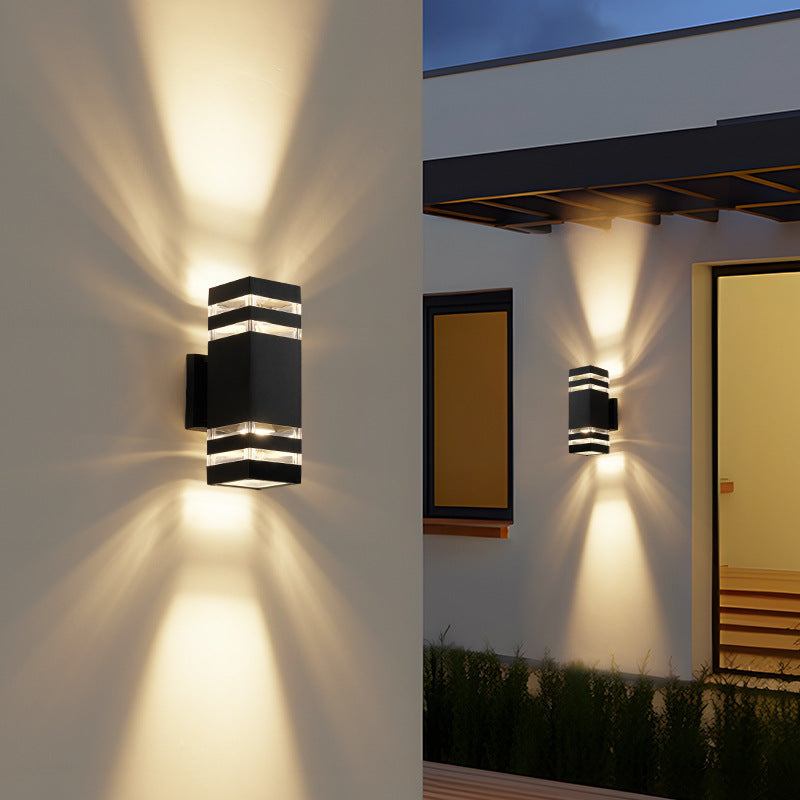Lumora Buitenwandlamp – Modern 2-Weg Design met LED-Verlichting &amp; Weerbestendige Behuizing