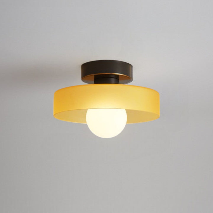 Maisoné Plafondlamp – Bauhaus Design met Glazen Kap &amp; Luxe Messing Afwerking