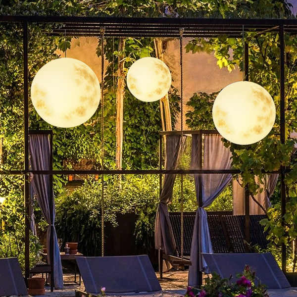 Lunaris – Suspension de jardin en forme de lune LED – Lampe extérieure résistante aux intempéries