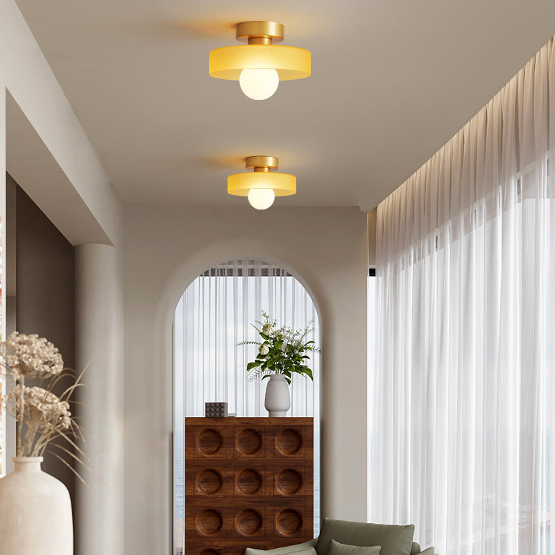 Maisoné Plafondlamp – Bauhaus Design met Glazen Kap &amp; Luxe Messing Afwerking