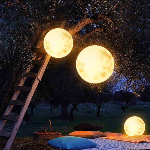Lunaris – Suspension de jardin en forme de lune LED – Lampe extérieure résistante aux intempéries