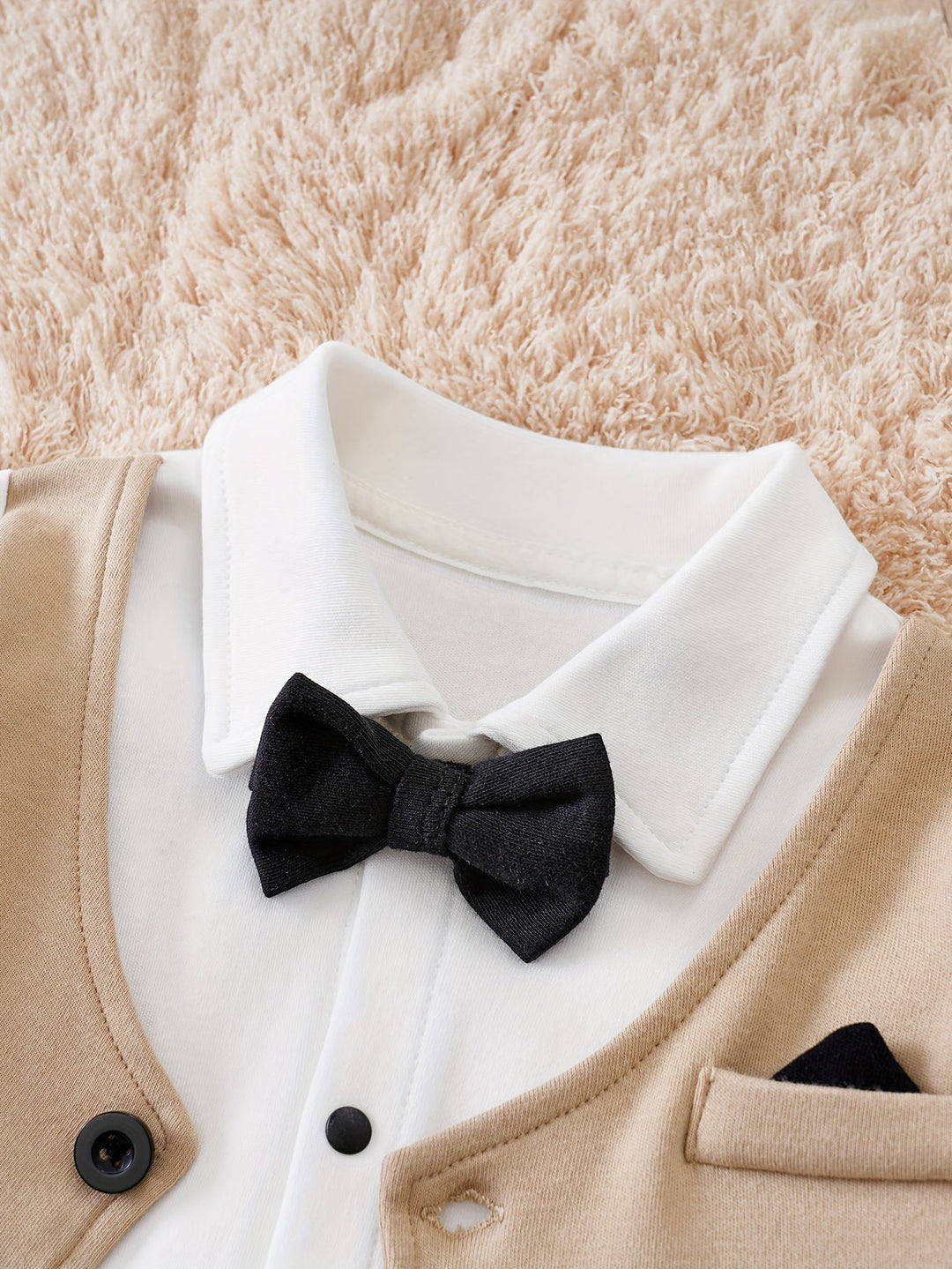 Oliver Gentleman Romper – Chique Babypak met Vlinderdas 2
