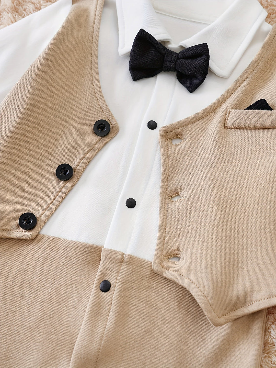 Oliver Gentleman Romper – Chique Babypak met Vlinderdas 3