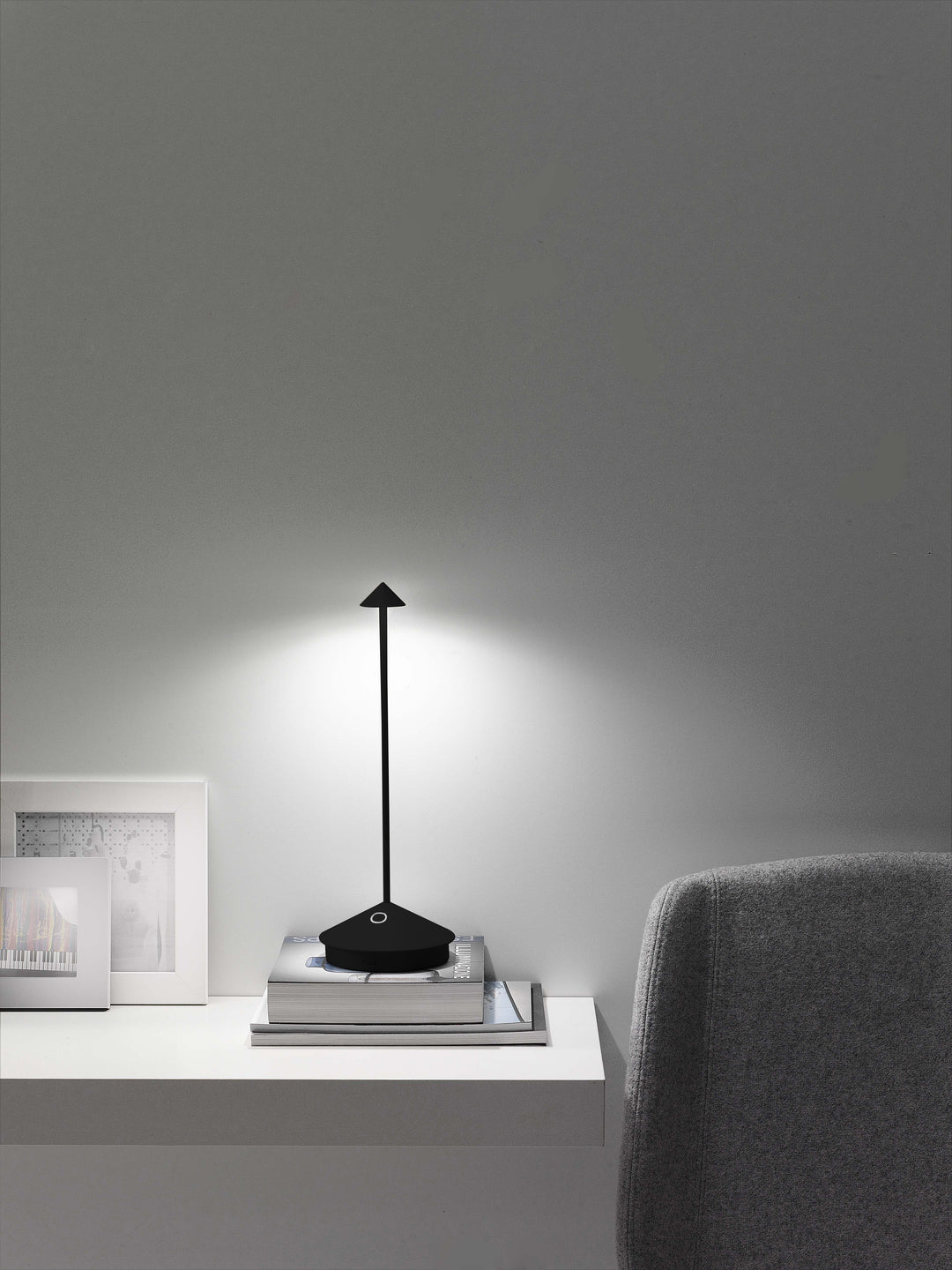 Lumora – LED Tafellamp Draadloos Oplaadbaar IP54 Binnen &amp; Buiten