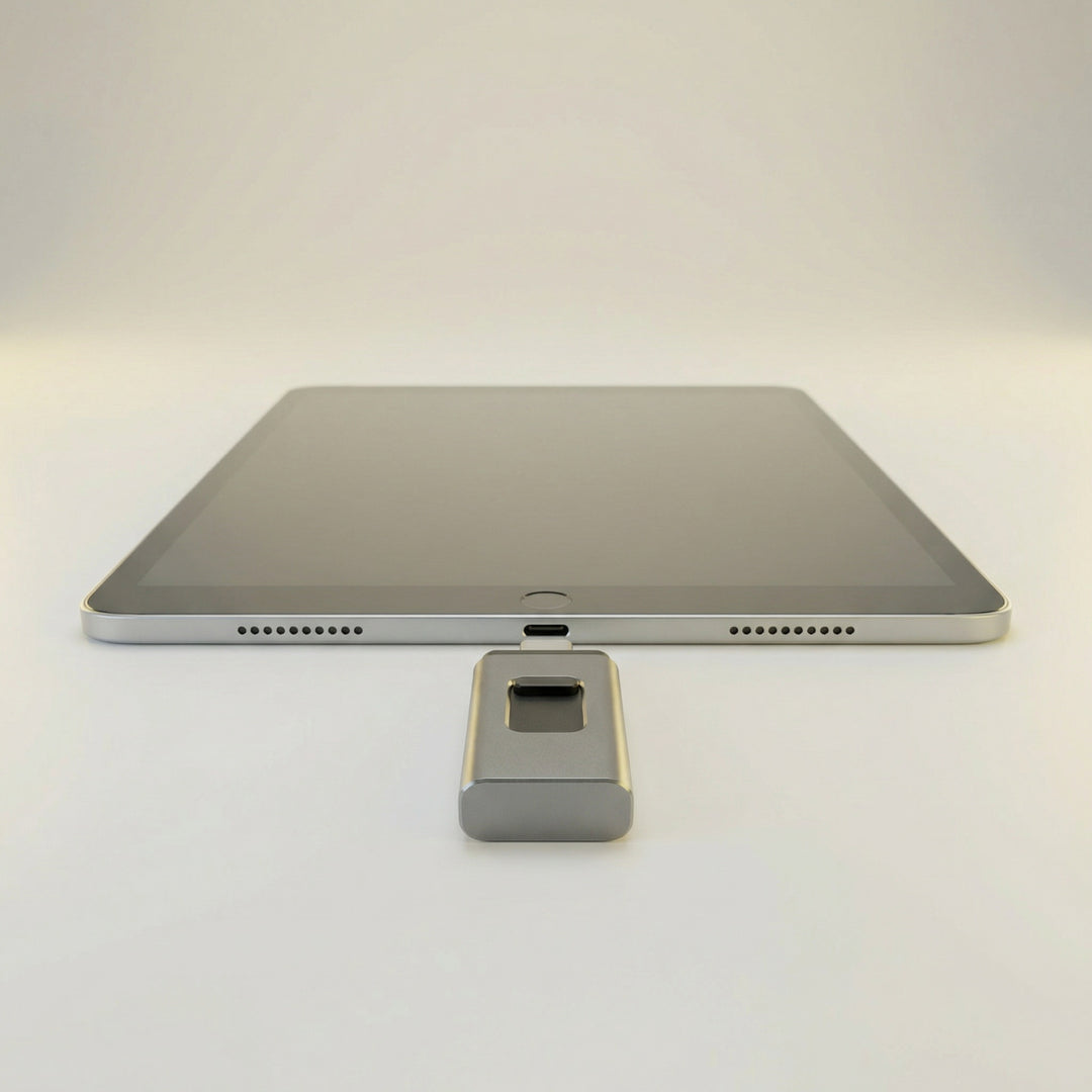 Pen USB 4 em 1 – USB, USB-C, Lightning e Micro-USB para Telemóvel e Computador Portátil