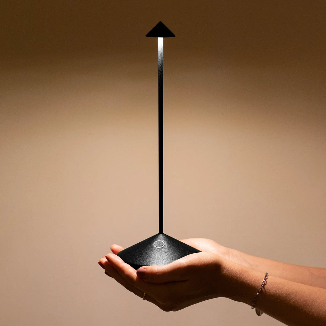 Lumora – LED Tafellamp Draadloos Oplaadbaar IP54 Binnen &amp; Buiten