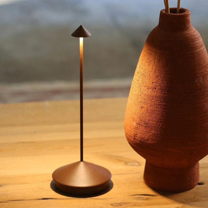 Lumora – LED Tafellamp Draadloos Oplaadbaar IP54 Binnen &amp; Buiten