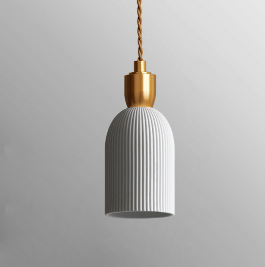 Lampada a sospensione Lumivio – Ceramica piegata e ottone, design moderno in 3 stili