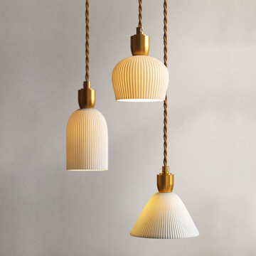Lampada a sospensione Lumivio – Ceramica piegata e ottone, design moderno in 3 stili