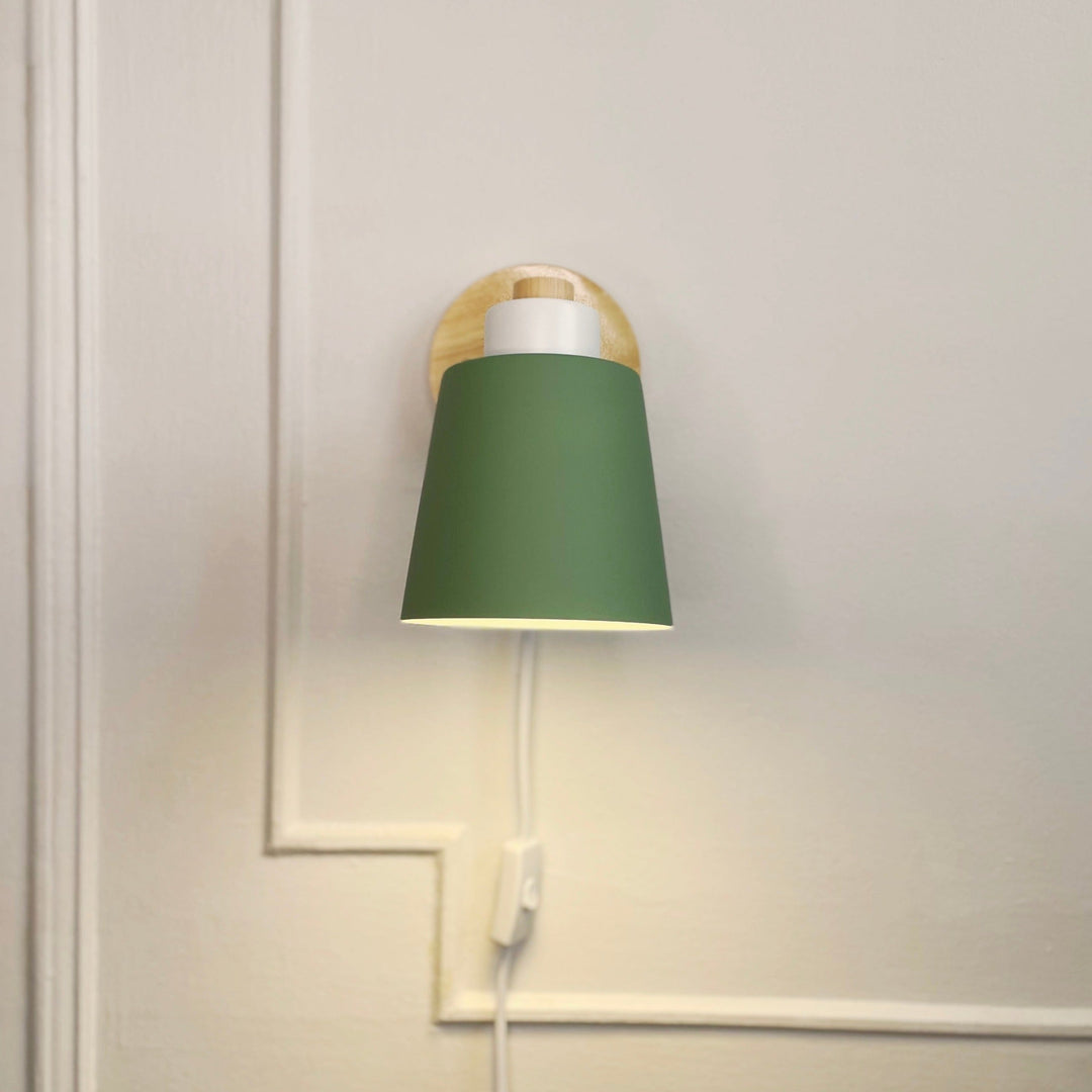 Nordura Leeslamp met Stekker – Verstelbare Kap en Houten Wandplaat