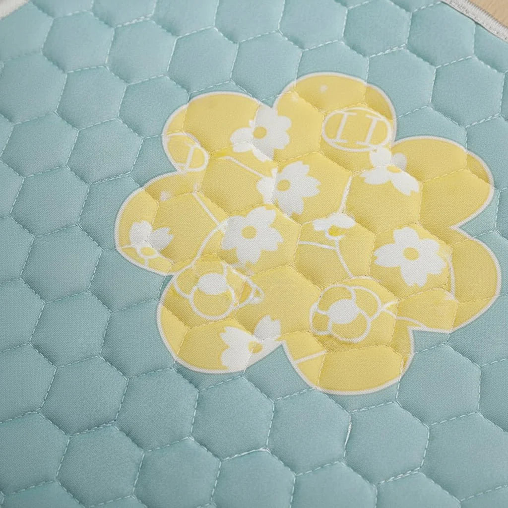 FROSTFUR – Cooling Mat for Dogs & Cats with Ice-Silk Surface Vestragear