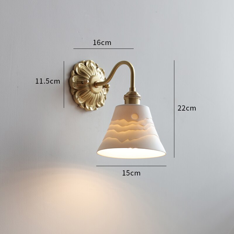 Wandlamp – Vintage Koperen Design met Matglazen Kap &amp; Warme LED-Verlichting