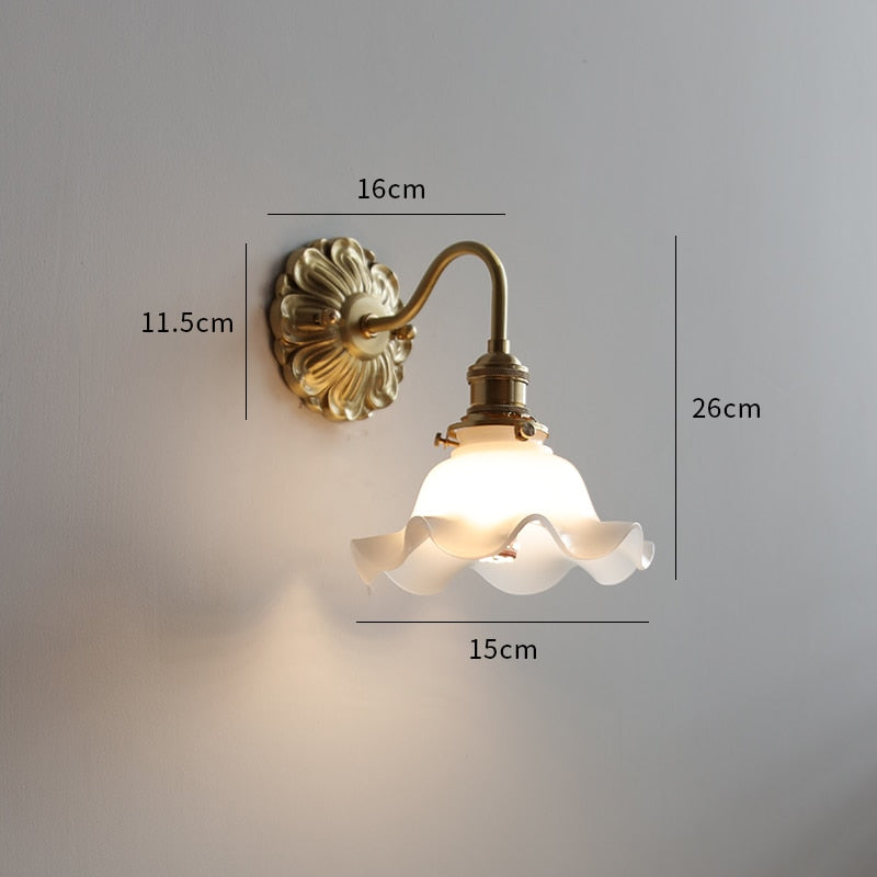 Wandlamp – Vintage Koperen Design met Matglazen Kap &amp; Warme LED-Verlichting