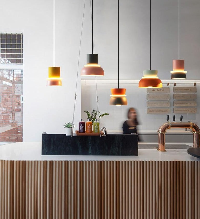 Lunora Saturn Halo Hanglamp – Modern Aluminium met Kleurrijk Accent