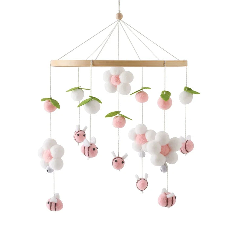 CuddleWood – Houten Baby Mobiel met Viltberen – Wiegdecoratie