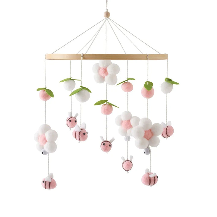 CuddleWood – Houten Baby Mobiel met Viltberen – Wiegdecoratie