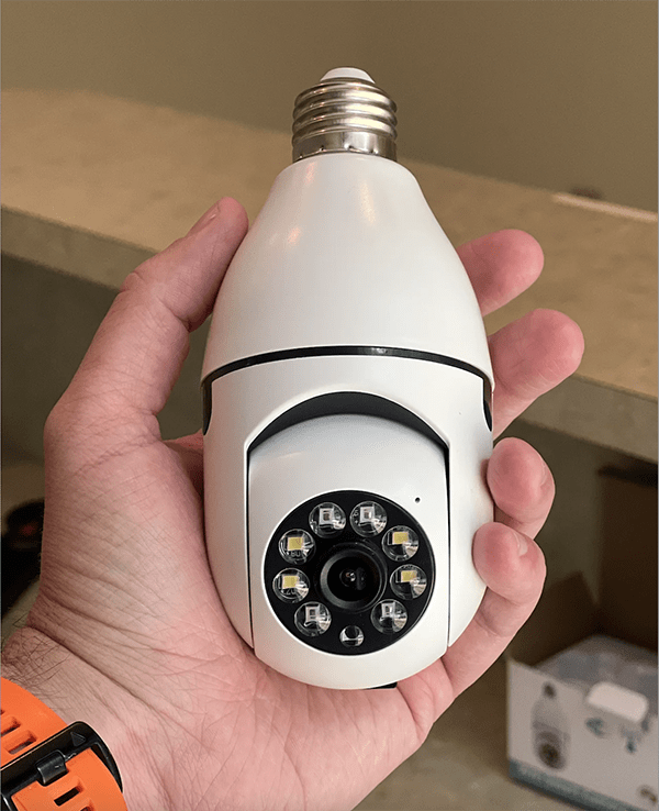 SecurEazy | Woningbewaking zonder gedoe met slimme zoomlampcamera 3