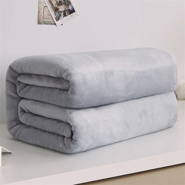 CuddleNest – Manta de forro polar coral ligera – Bebé, sofá y cama