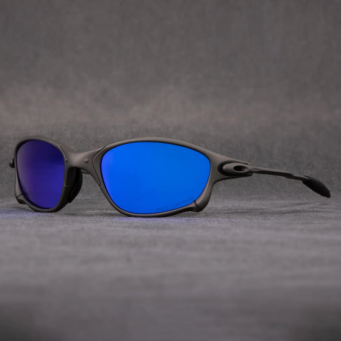 Sportieve Gepolariseerde Zonnebril – Metallic Montuur met Rode Glazen 0