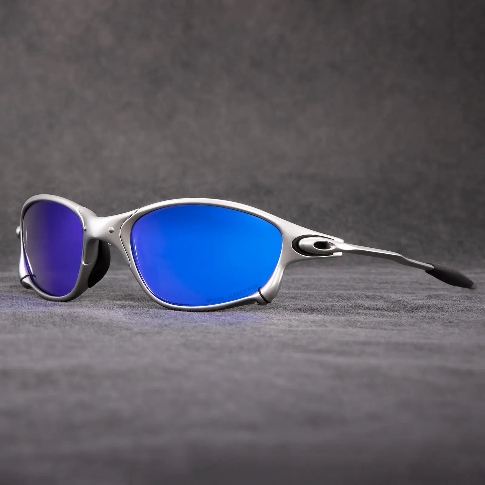 Sportieve Gepolariseerde Zonnebril – Metallic Montuur met Rode Glazen 3