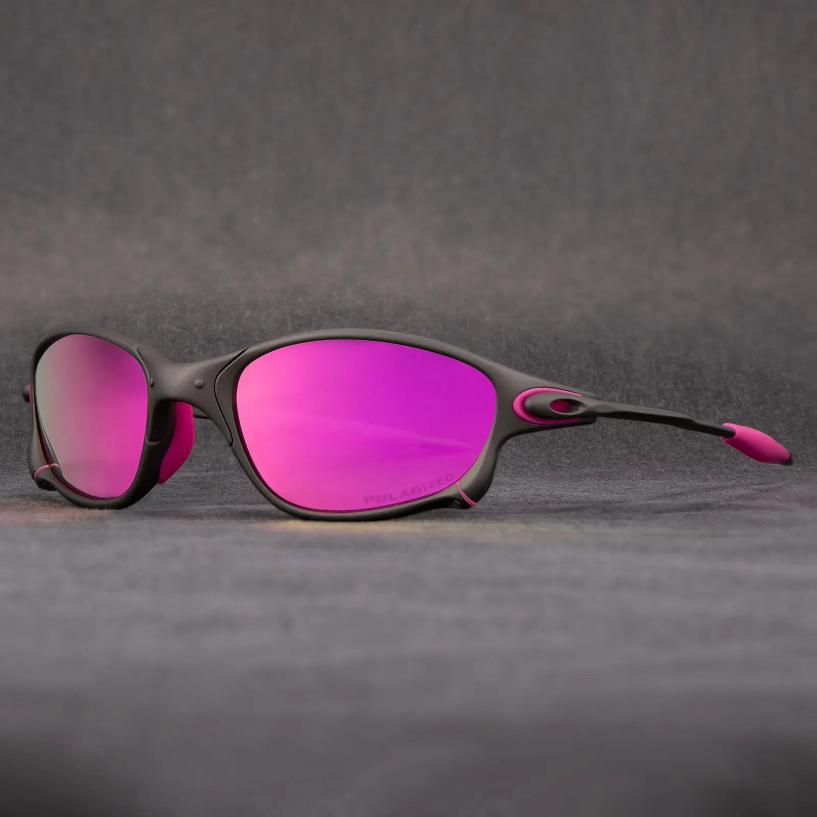 Sportieve Gepolariseerde Zonnebril – Metallic Montuur met Rode Glazen 4