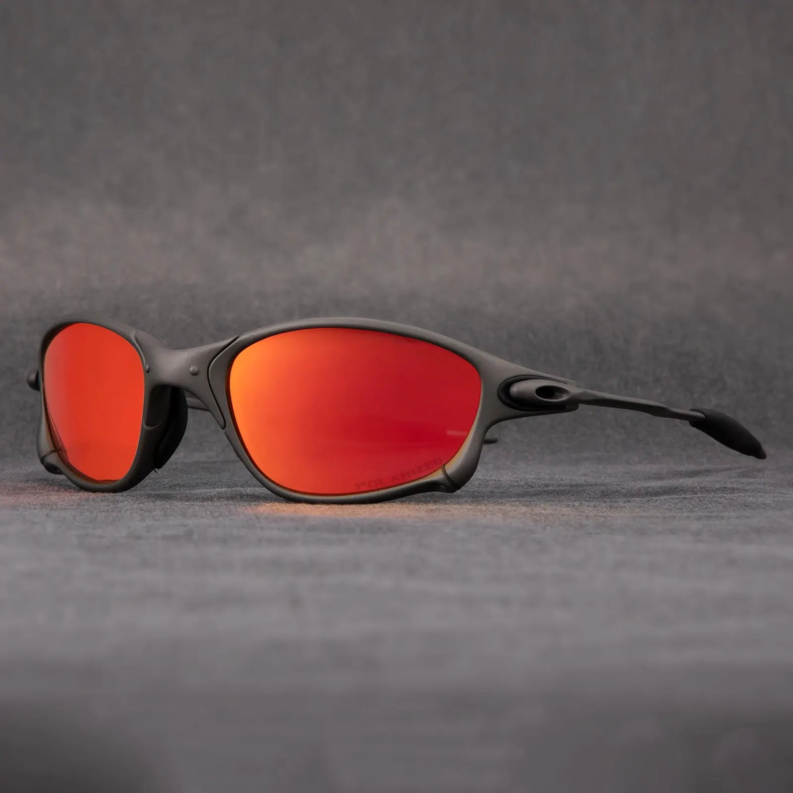 Sportieve Gepolariseerde Zonnebril – Metallic Montuur met Rode Glazen 6