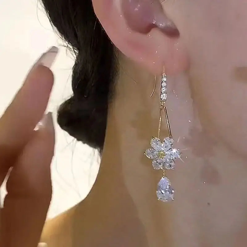 Étoile Glace Sneeuwvlok Oorbellen – Crystal Zirconia met Tassels, Luxe Feestelijke Elegantie