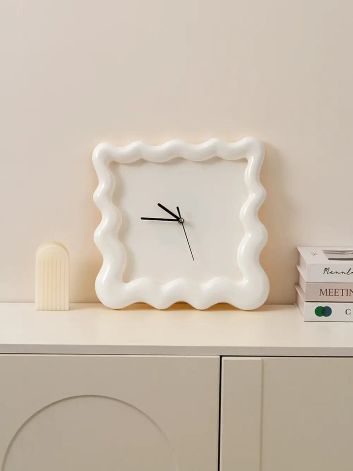 SweetHour | Biscuitvormige wandklok – Crème, uniek ontwerp, moderne decoratieve klok 2