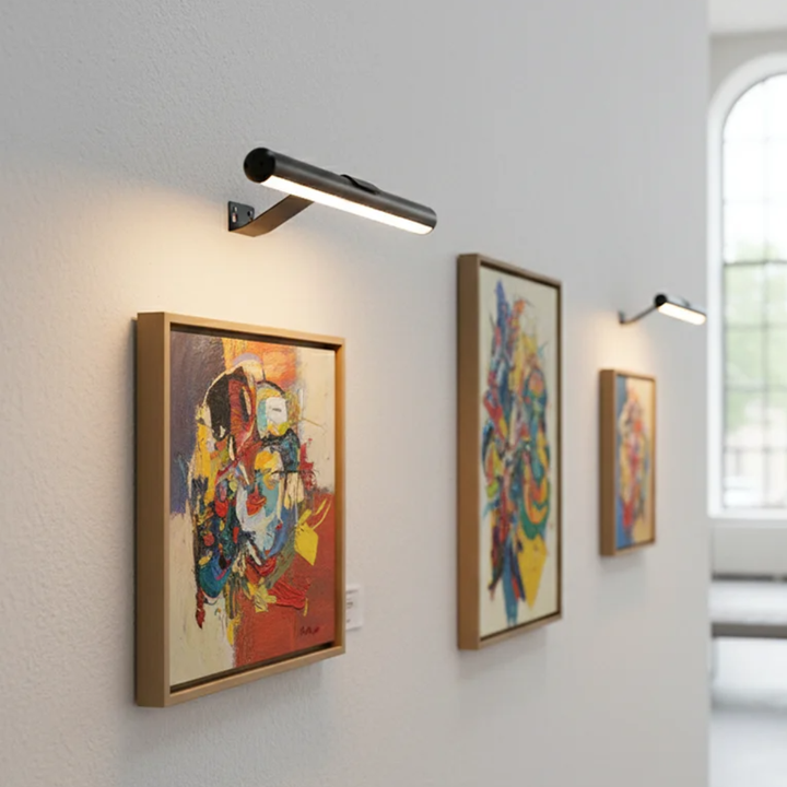 The Galloria Rechargeable Picture Light 3