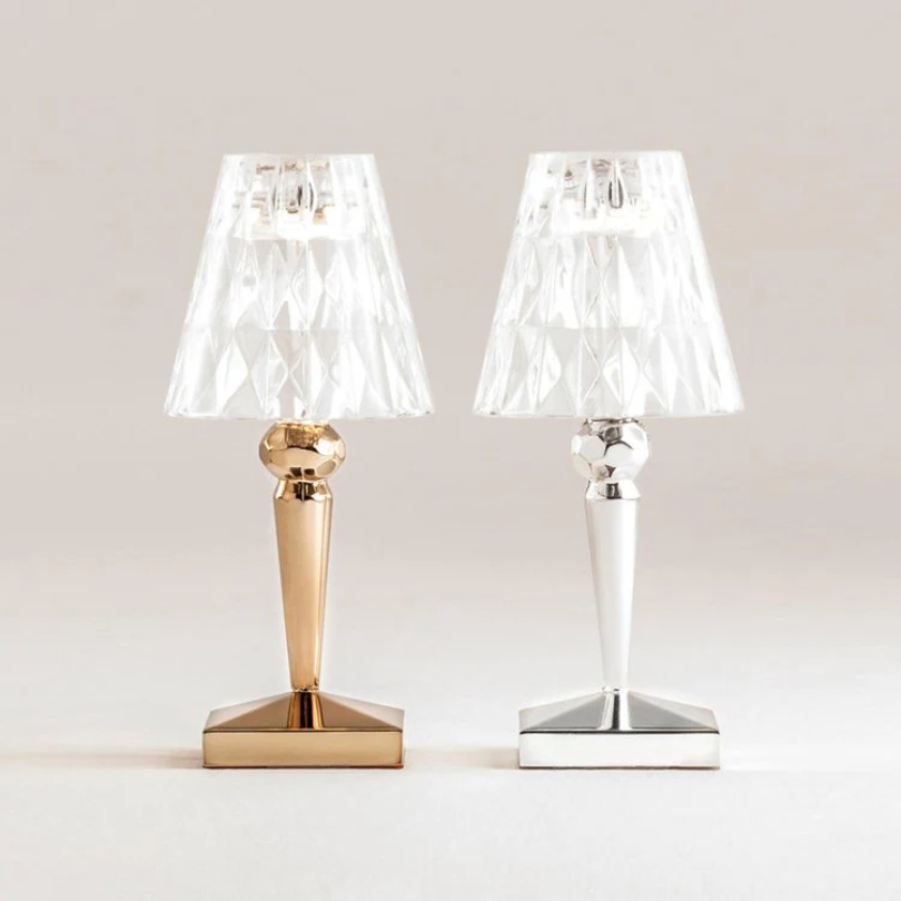 CrystalLuxe Lámpara de mesa – Lámpara de cristal de lujo con luz blanca cálida y acabado elegante