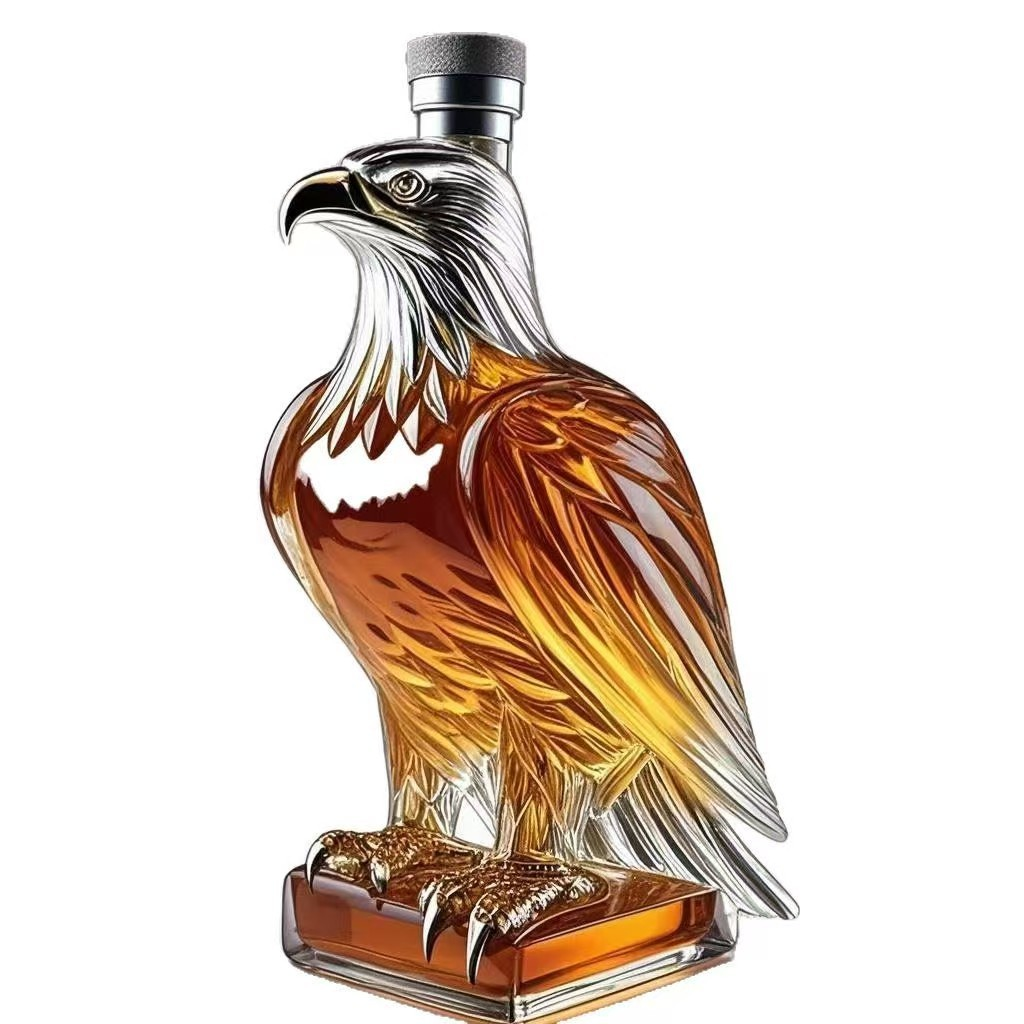 Whisky Karaf in Arend Vorm – Stijlvol en Exclusief Pronktstuk 2