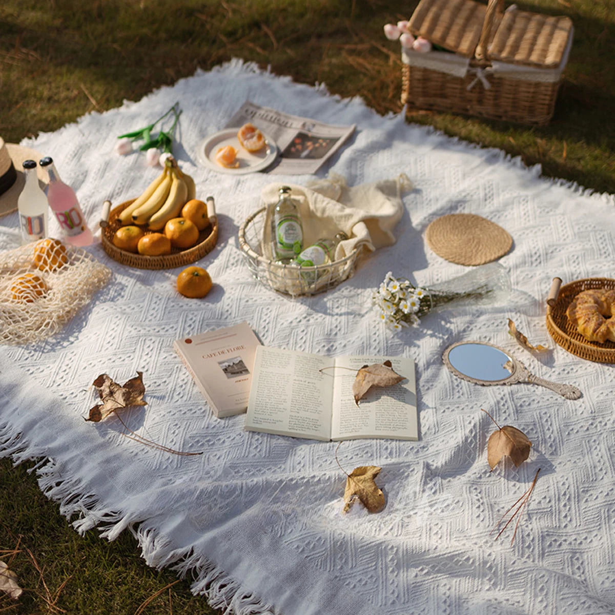 Witte Vochtbestendige Picknickmat voor Buiten, Ruim en Lichtgewicht 2