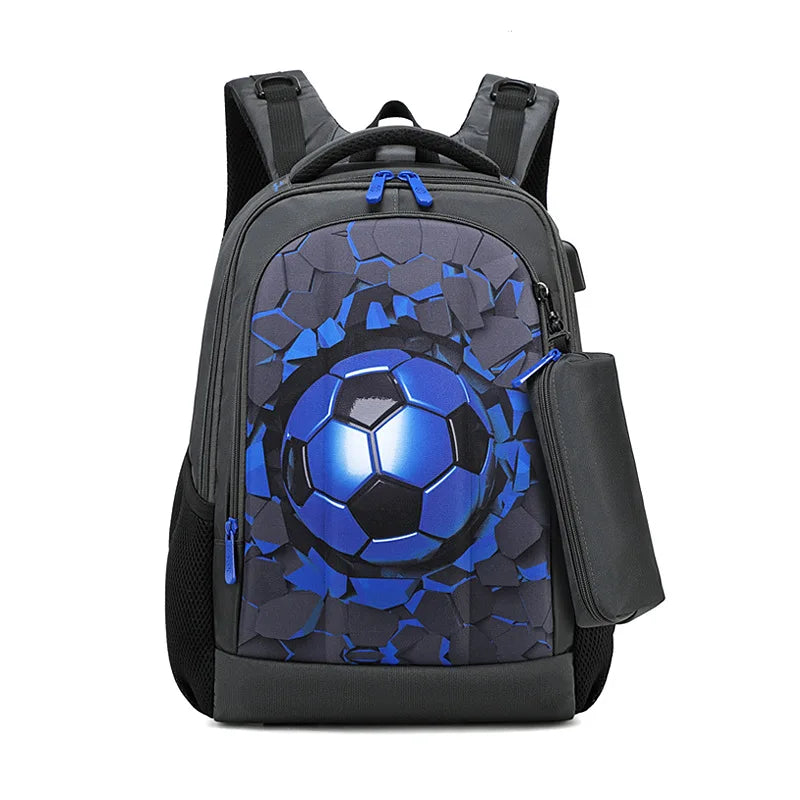 KickPack – Mochila para niños con carcasa dura, USB y diseño de fútbol