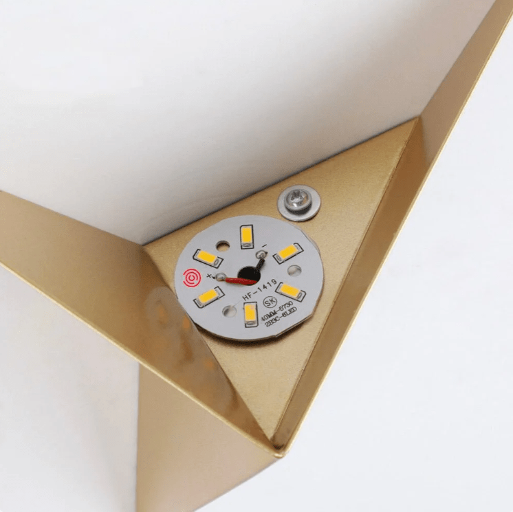 TRIGLOW – LED Triangle Wall Light Modern Design Vestragear