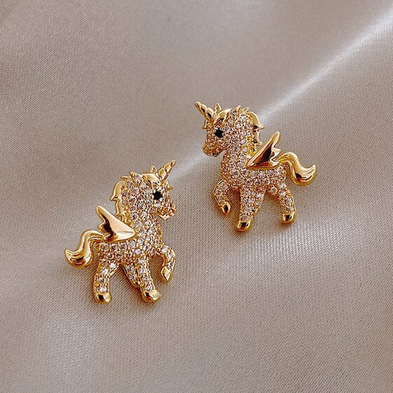 Auroria Oorbellen – Uniek Eenhoornontwerp met Zirkonia Vestragear