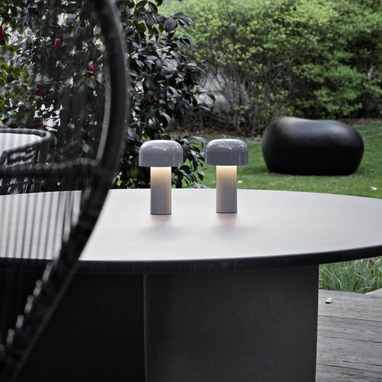 Lunavo HaloGleam Lámpara de Mesa – Inalámbrica, Recargable y Moderna Luz LED en Forma de Hongo