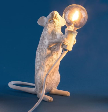 LumoMouse Lámpara de Mesa – Diseño Juguetón, Iluminación LED Cálida y Diseño Duradero